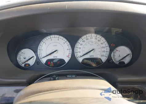 2004 Chrysler Sebring Limited z USA, uszkodzony, nr VIN 1C3EL65R64N322002